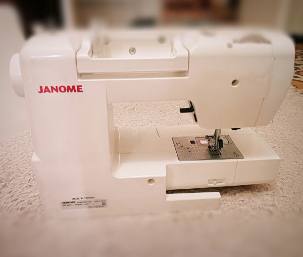 al-khyat-janome-dc-6100-big-1