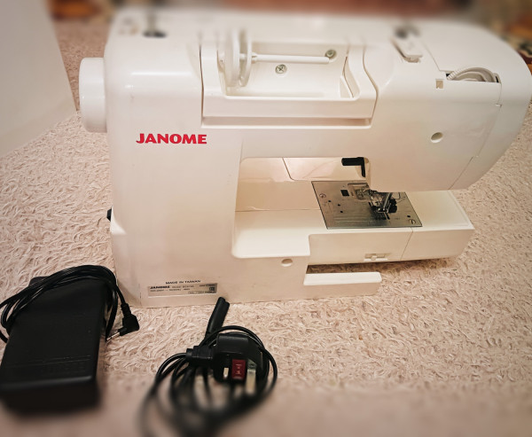 al-khyat-janome-dc-6100-big-2